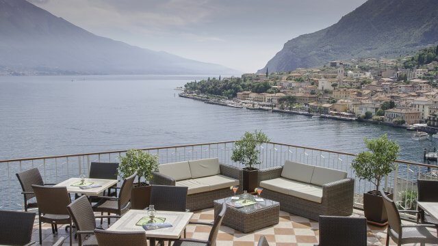 Splendid Palace Hotel con terrazza sul Lago di Garda nel borgo di Limone sul Garda