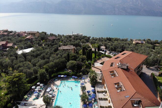 Hotel per tutti immerso nell’oliveto a Malcesine sul Lago di Garda