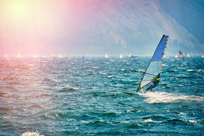 Windsurf, Sail, Sup: sport d’acqua sul Lago di Garda